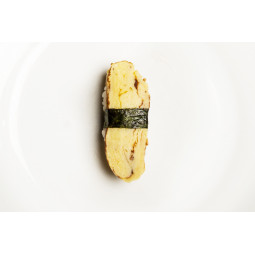 Nigiri con Tamago (omelette)